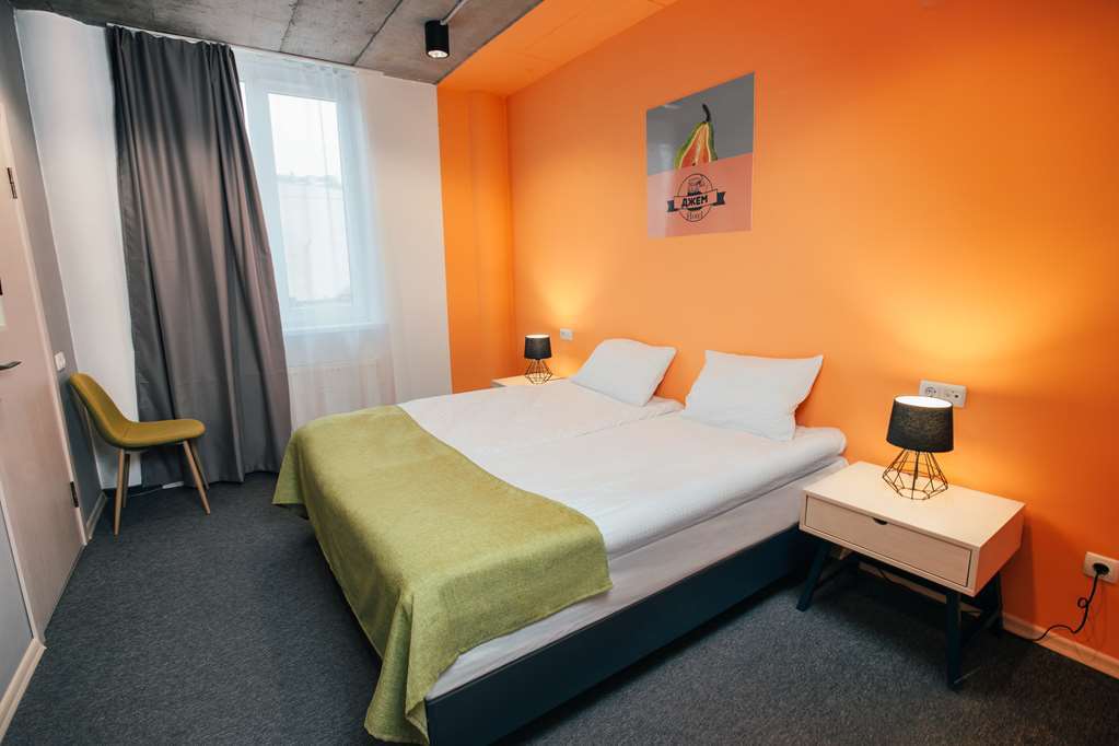 Jam Hotel Hnatyuka Lviv Szoba fotó